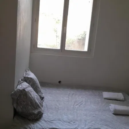 מלון 2 Chambres, 4 Personnes, Jardin, Proche Centre *
